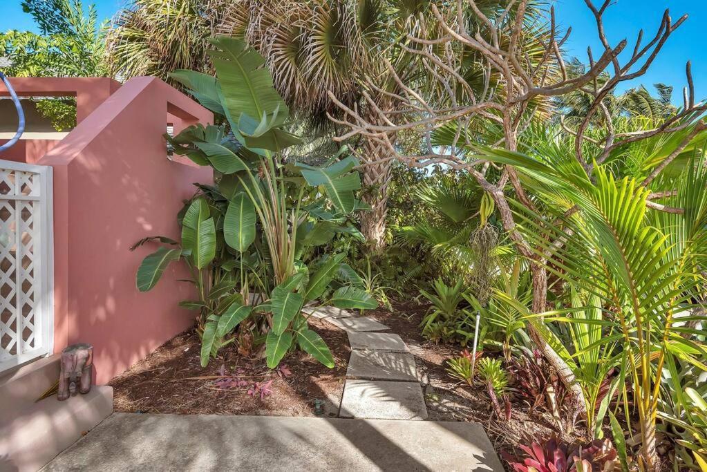 Charming Studio W Pool One Mile To Beach Pets Welcome Lake Worth Beach Kültér fotó